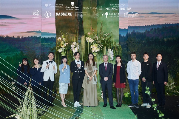 group photo.jpg